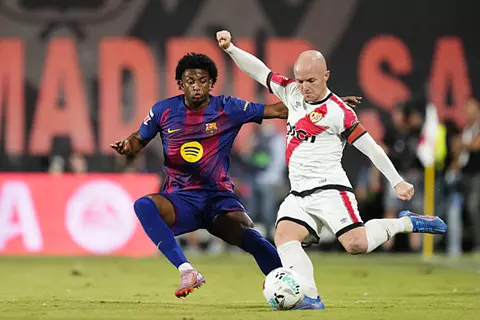 تعثر مبكر.. برشلونة يسقط بفخ التعادل أمام رايو فاييكانو في الدوري الإسباني